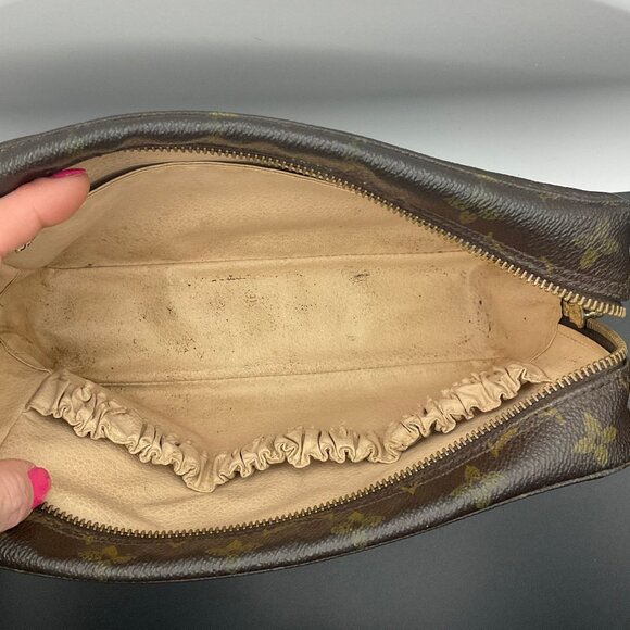 RARE FIND! Vintage LOUIS VUITTON Trousse 23 Toiletry Pouch Clutch Bag - Picture 9 of 9